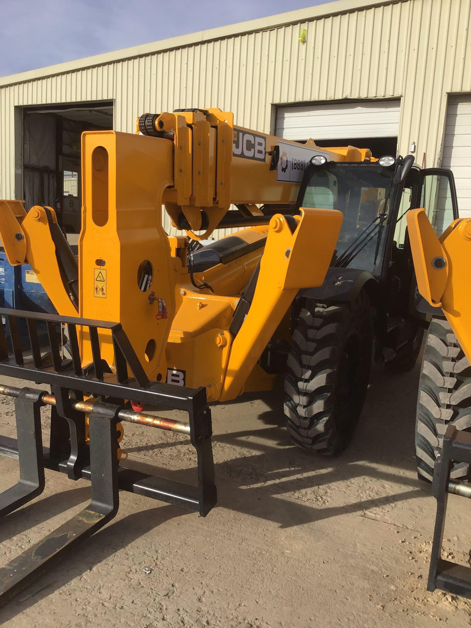 2019 JCB 512-56 Cab/Heat/Air, 109 HP, Solid Tires, STD Worklight, Beacon, Aux Hydraulics, Lifting Eye, Back up Alarm w/66" Carriage/60" Forks