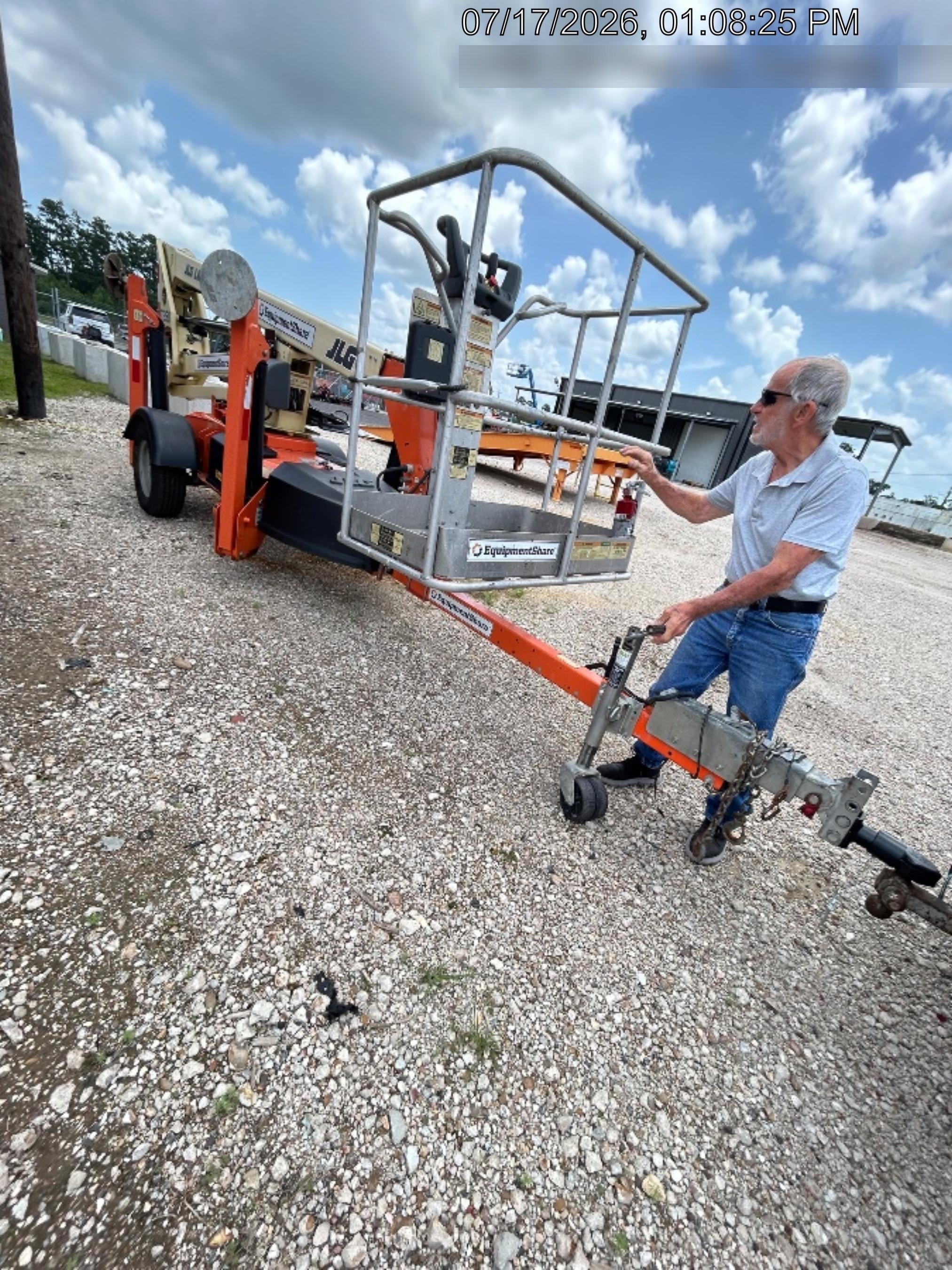 2021 JLG T350