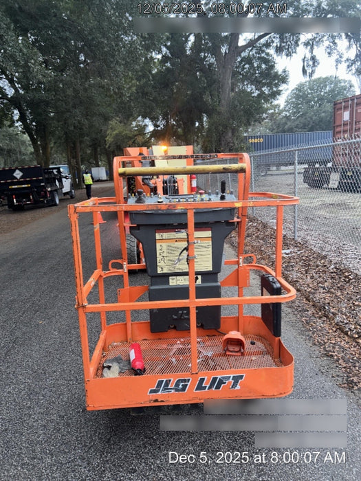2019 JLG E300AJP