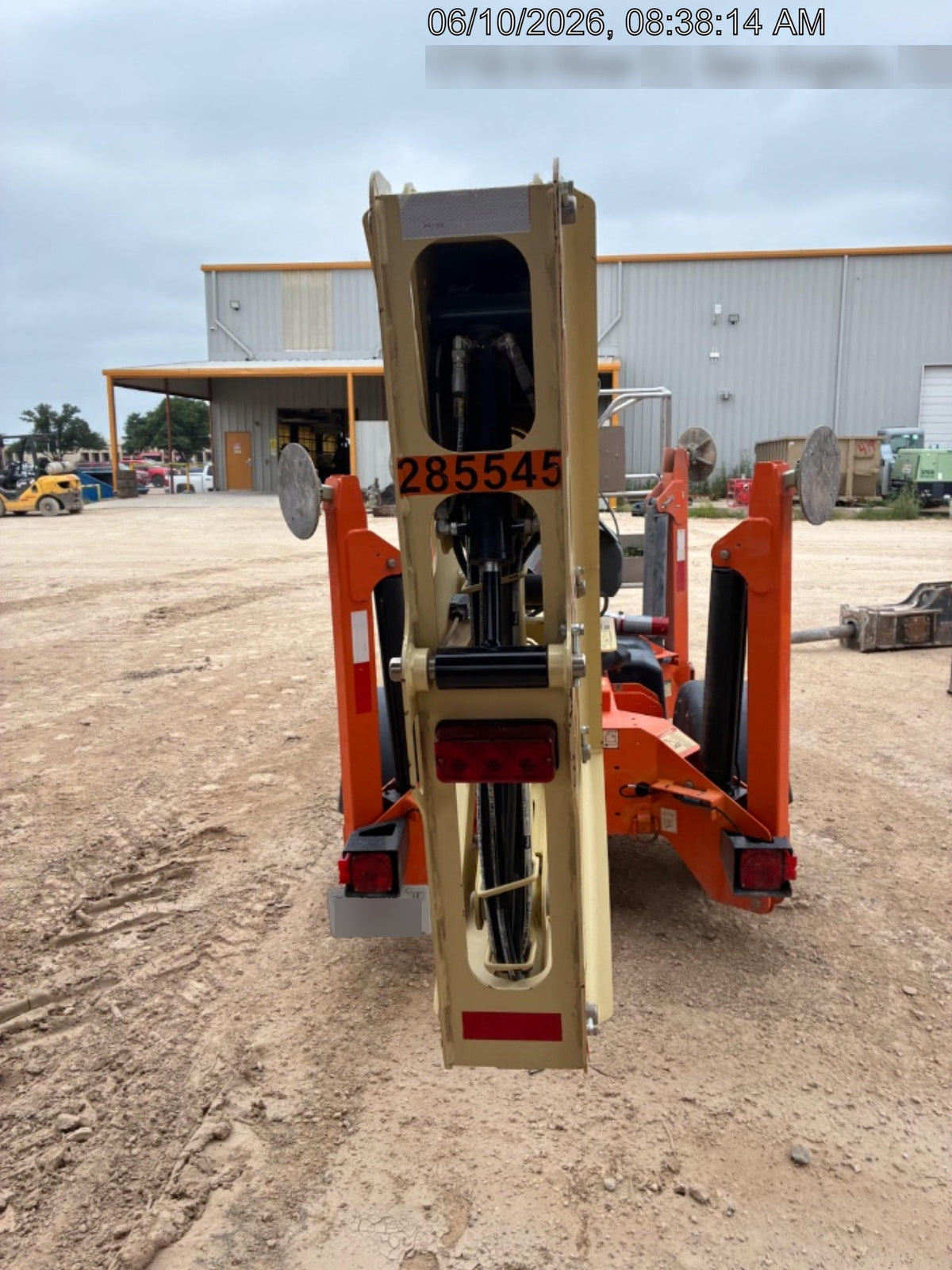 2022 JLG T350
