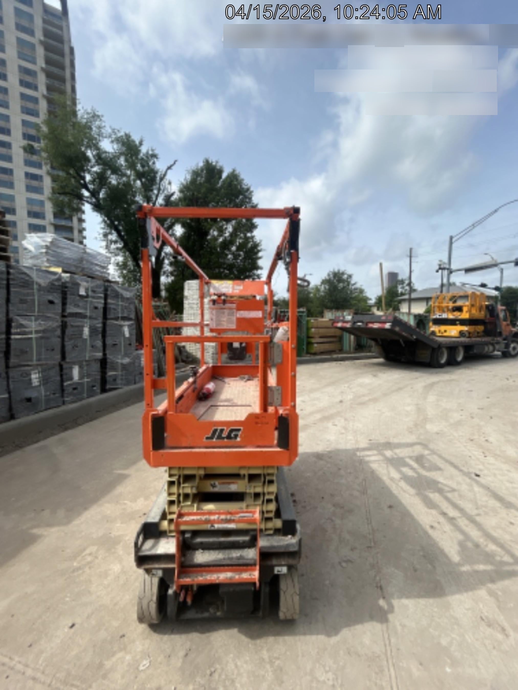 2022 JLG ES1932