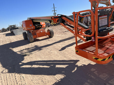 2022 JLG 660SJ