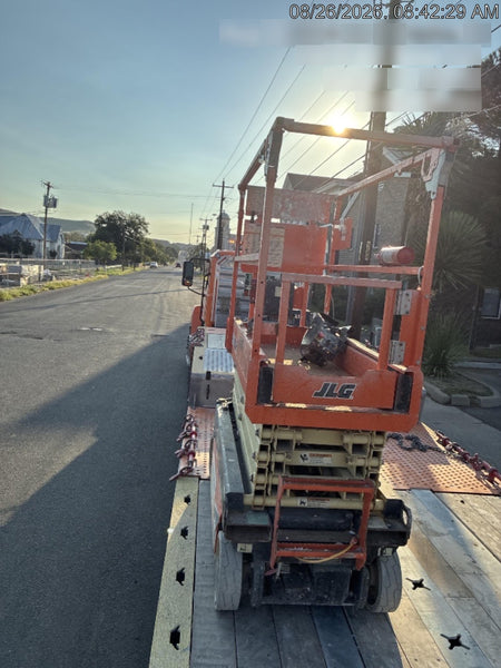 2021 JLG ES1932