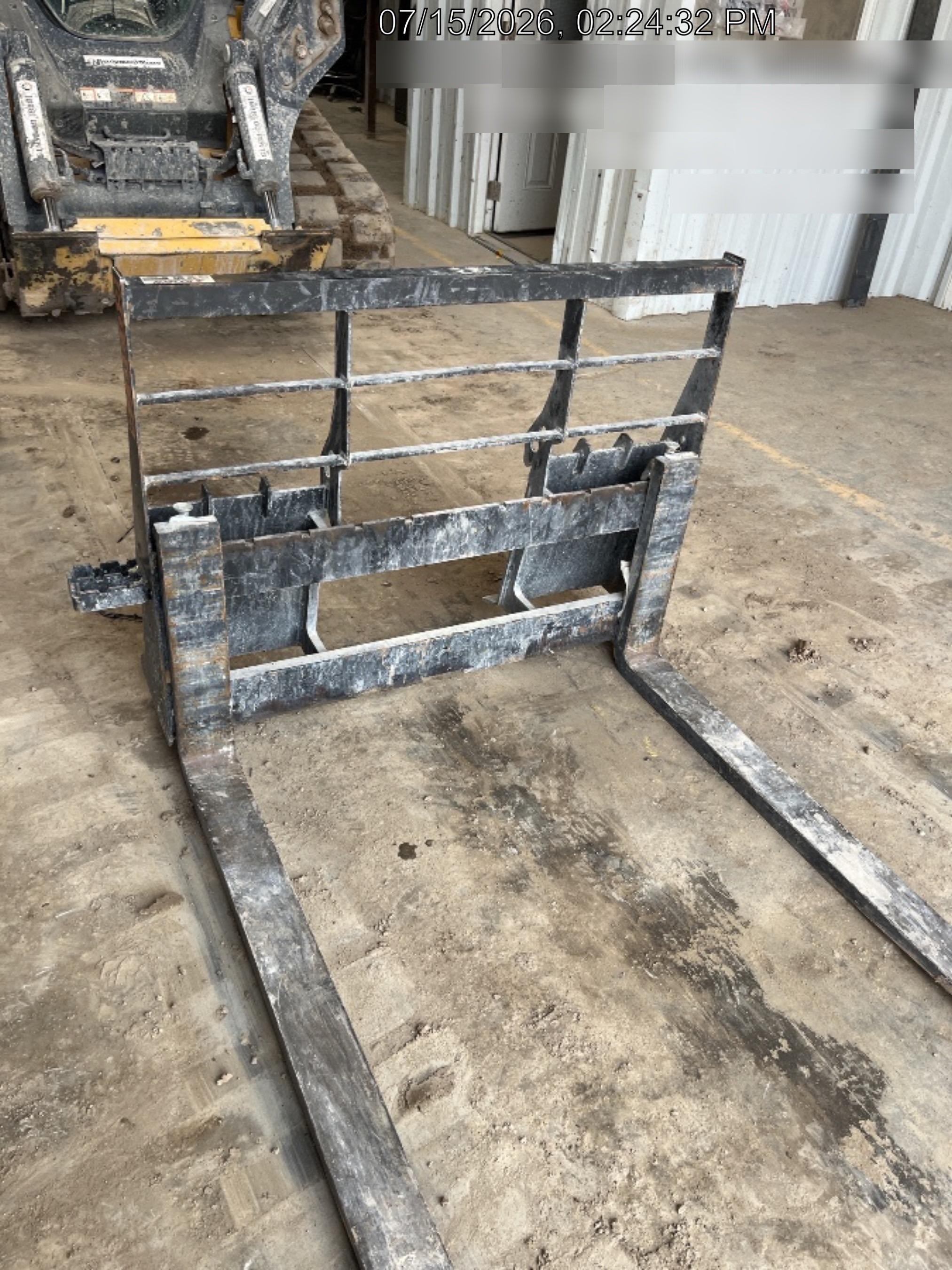 2025 ARROW MATERIAL HANDLING 24" Pallet Fork Frame