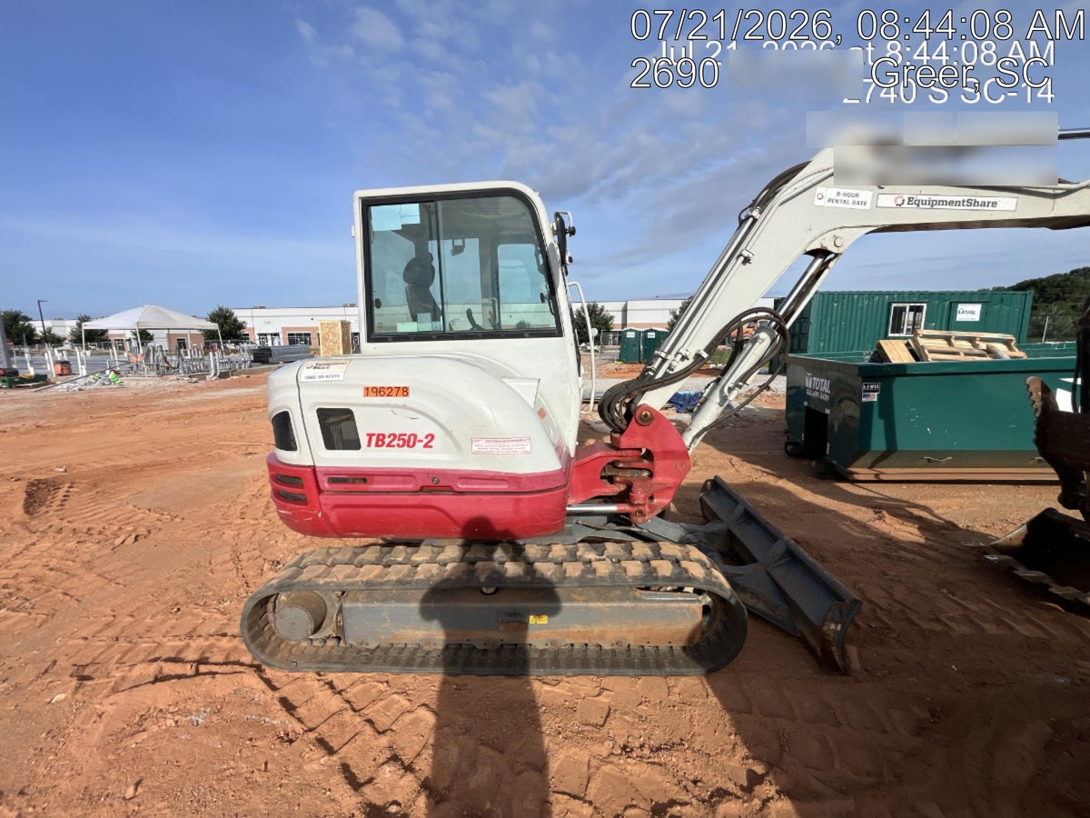 2021 TAKEUCHI TB250-2C
