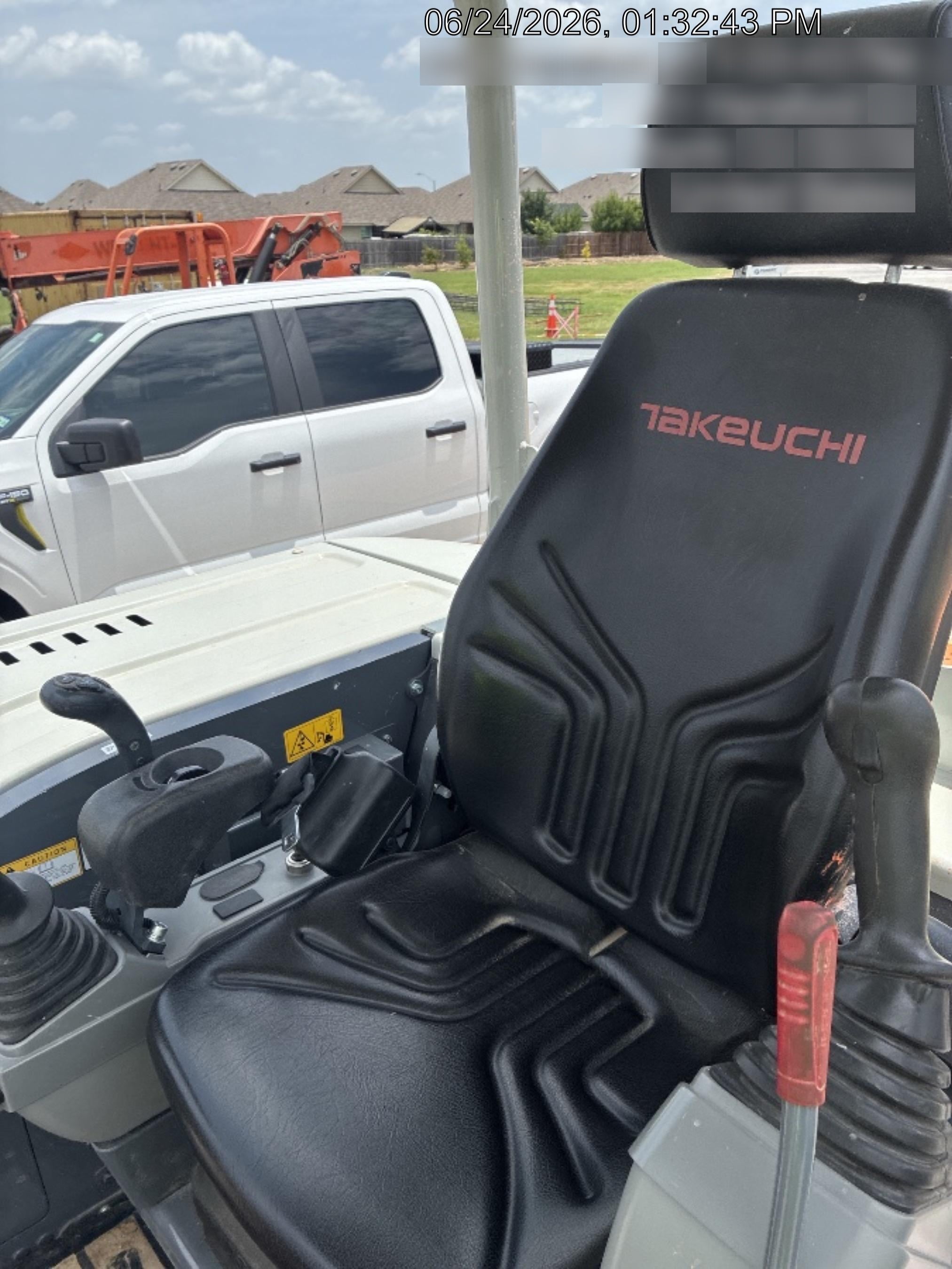 2025 TAKEUCHI TB250-2R