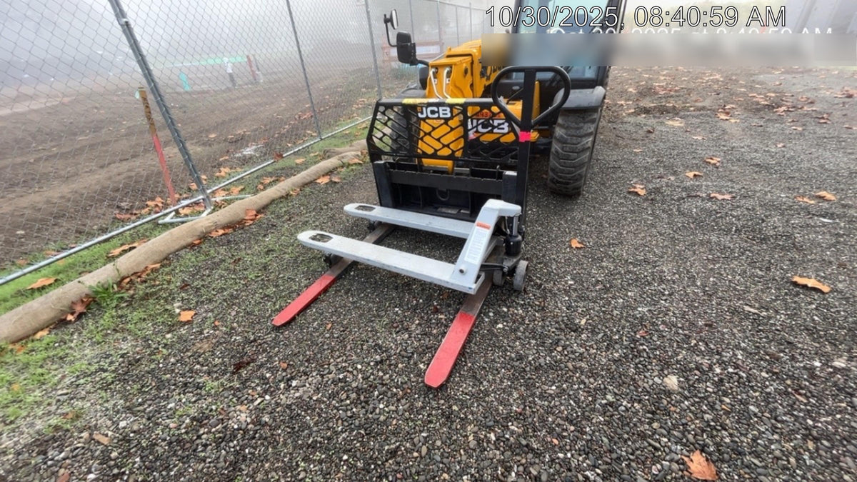 2024 NORTHERN TOOL 4,400 Lb Pallet Jack