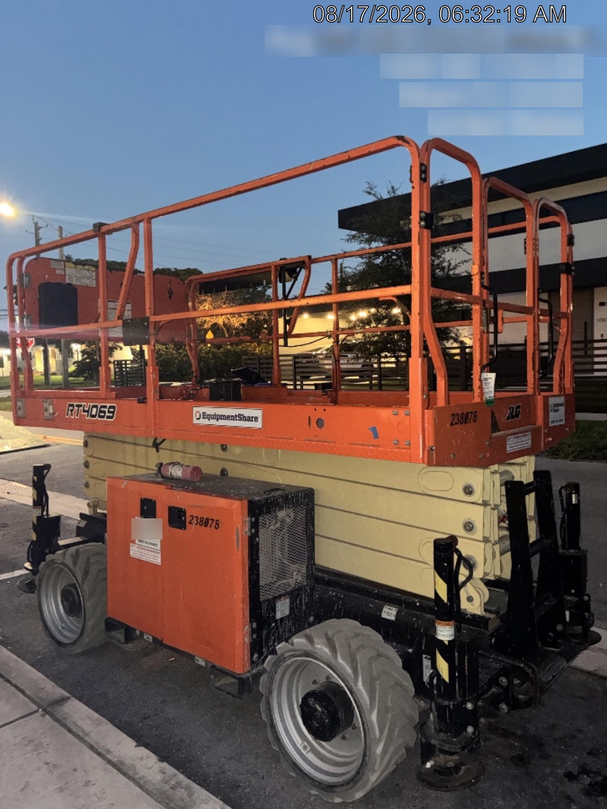 2022 JLG RT4069