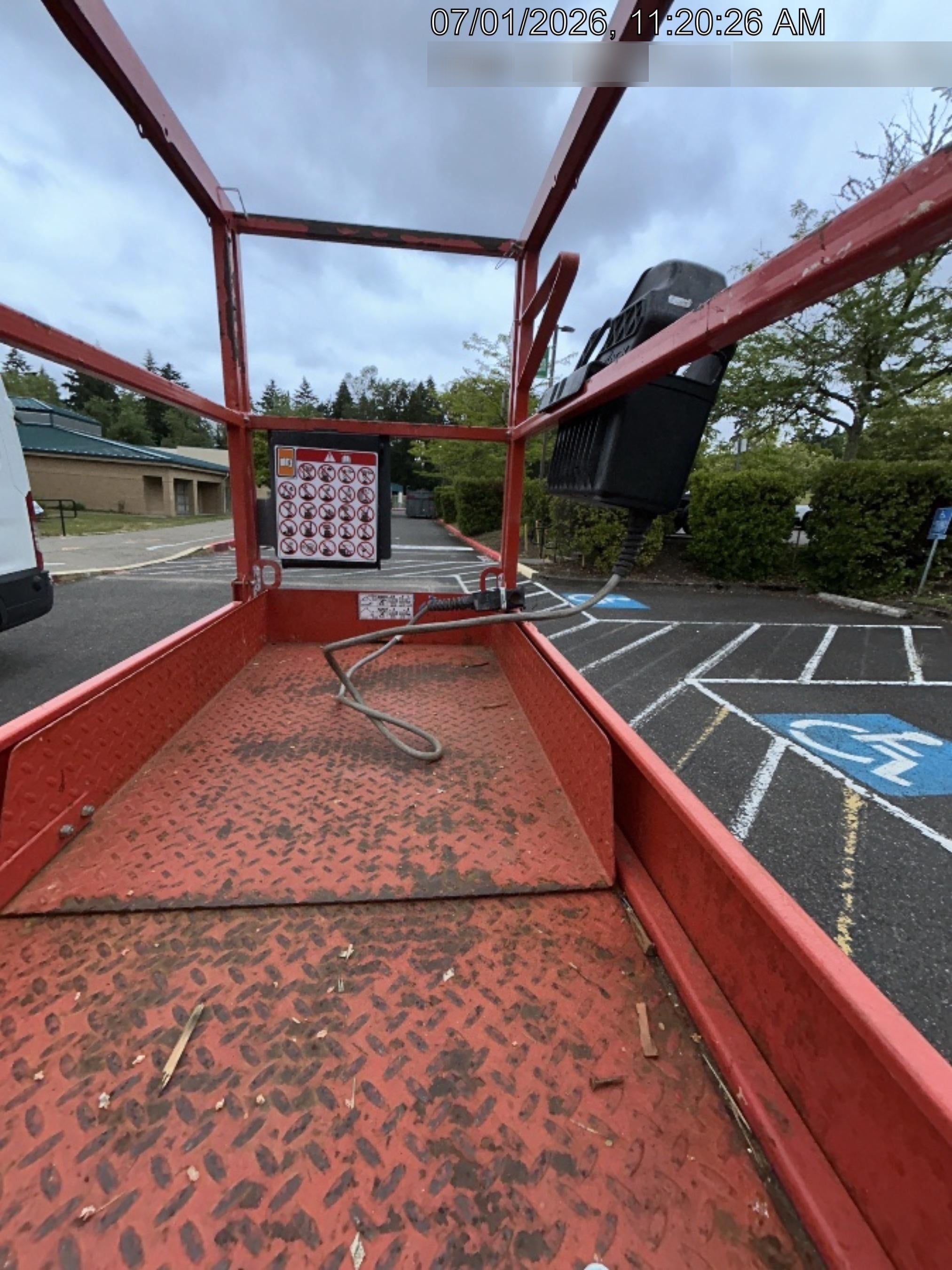 2020 Skyjack SJIII-3219 Solid NM Tires, Half height spring hinged entry gate, Dual Beacons, 800W Inverter