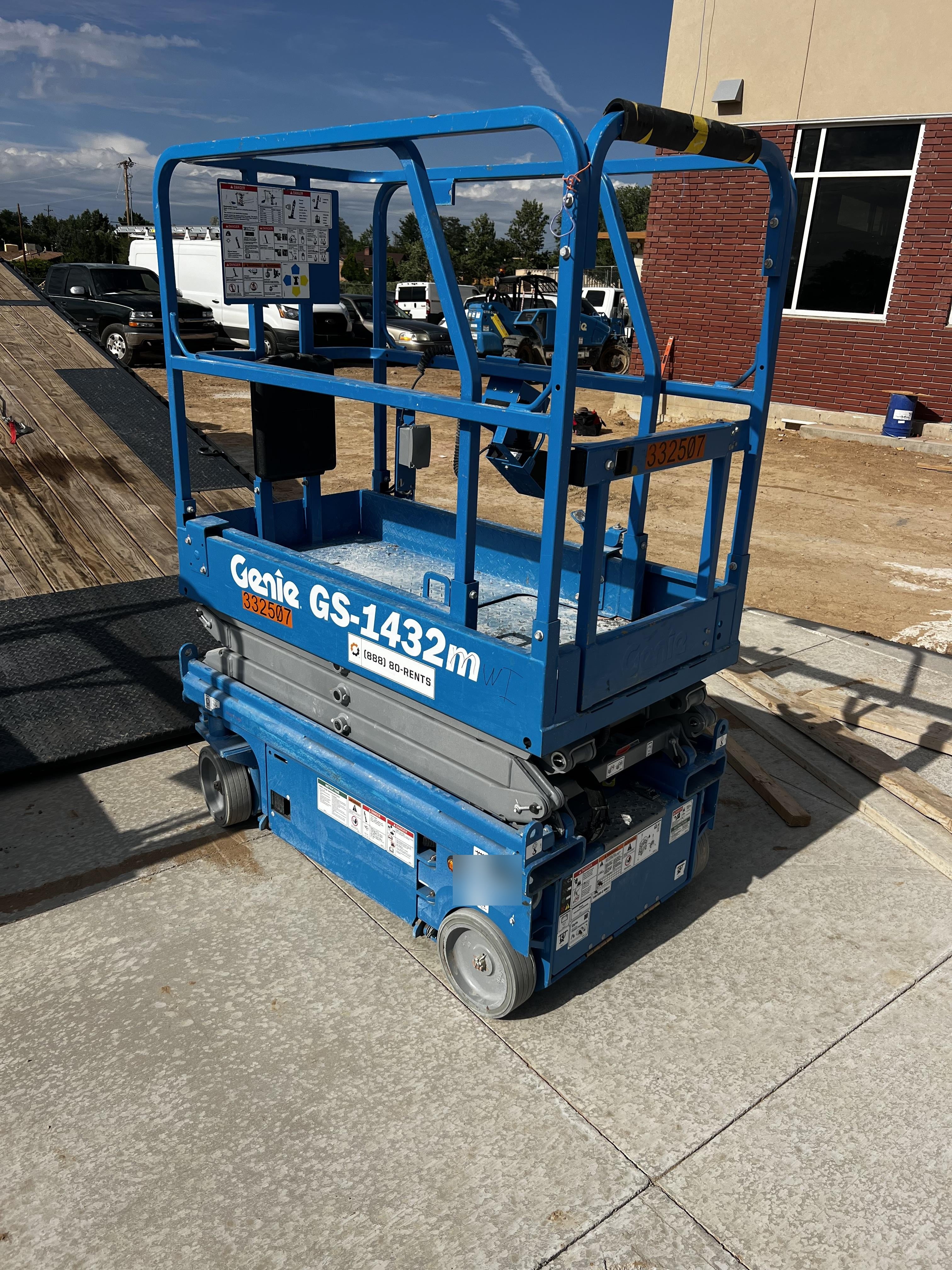 2023 GENIE GS-1432