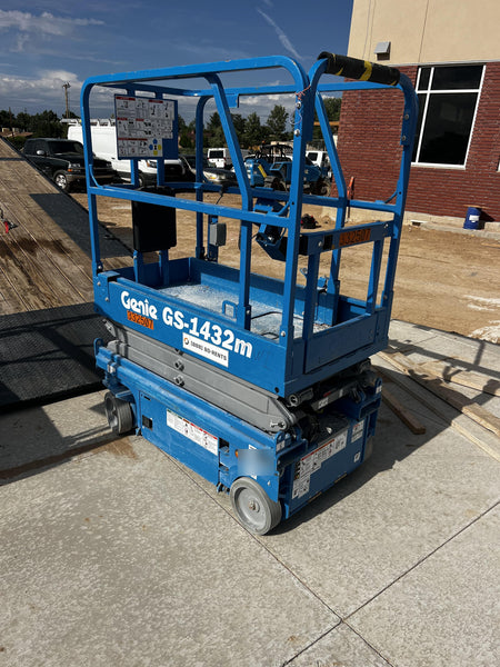 2023 GENIE GS-1432