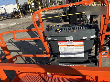 2025 JLG 660SJ