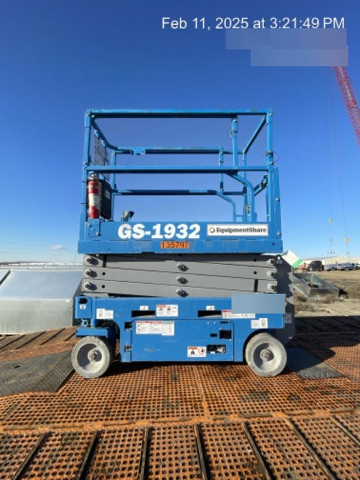 2021 GENIE GS-1932