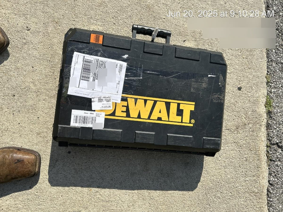 2021 DEWALT DCE350M2