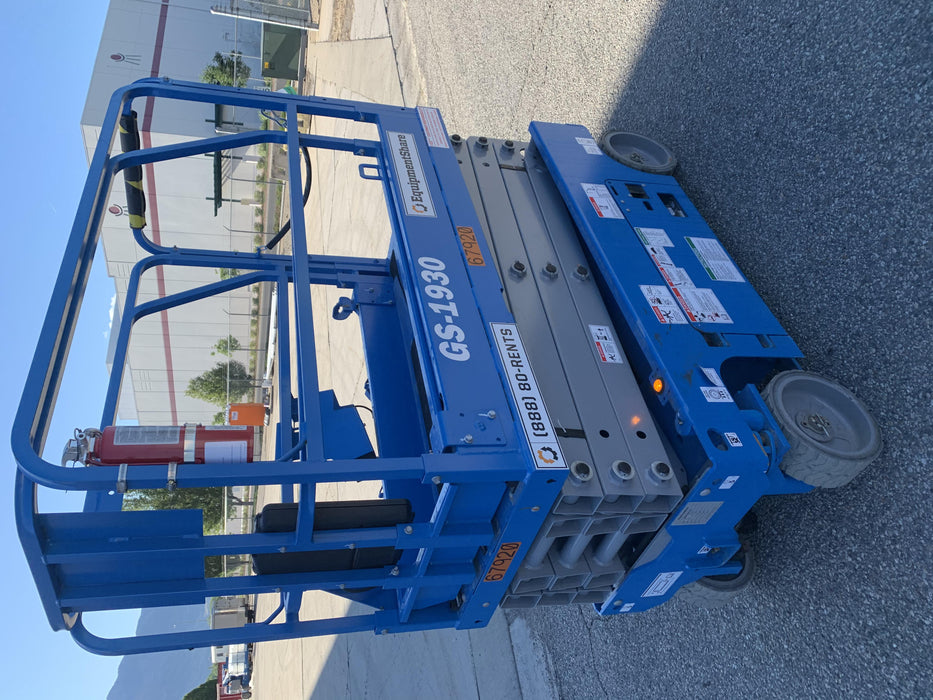 2020 Genie GS-1930 Fixed rails with chain entry gate - Pre A92.20