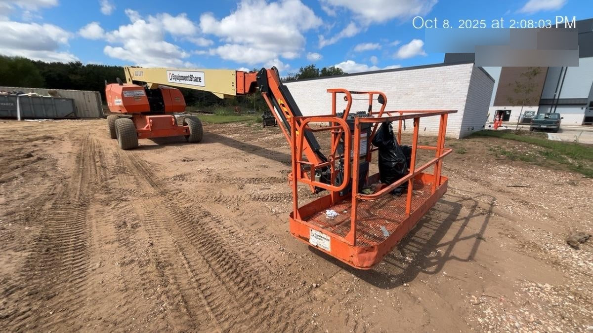 2019 JLG 860SJ