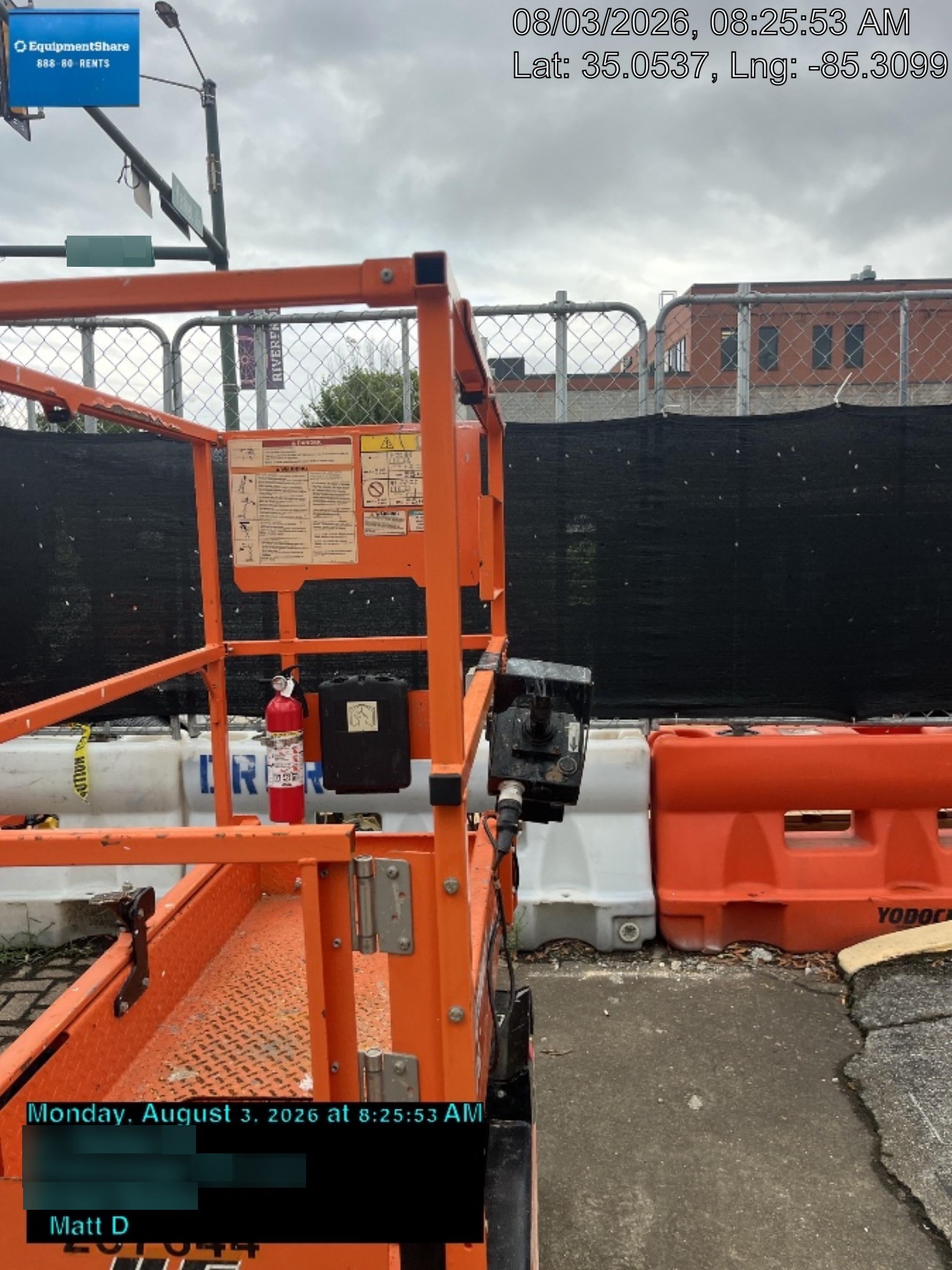 2022 JLG ES1330L