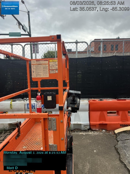 2022 JLG ES1330L