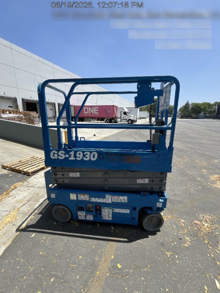 2019 Genie GS-1930 Fixed rails with chain Entry