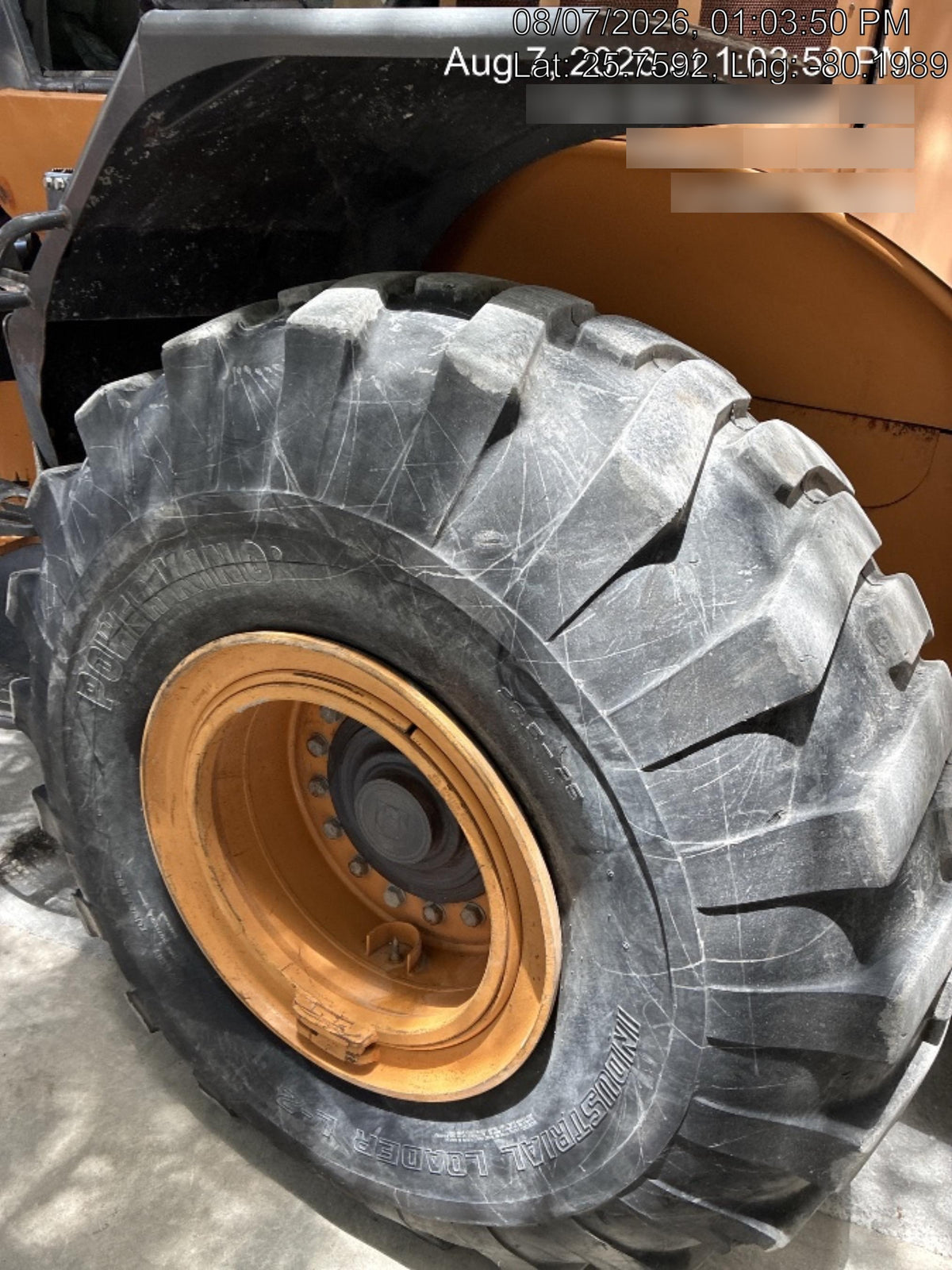 2016 Case 821F CLOSED CAB, JRB 418 STYLE HYD COUPLER