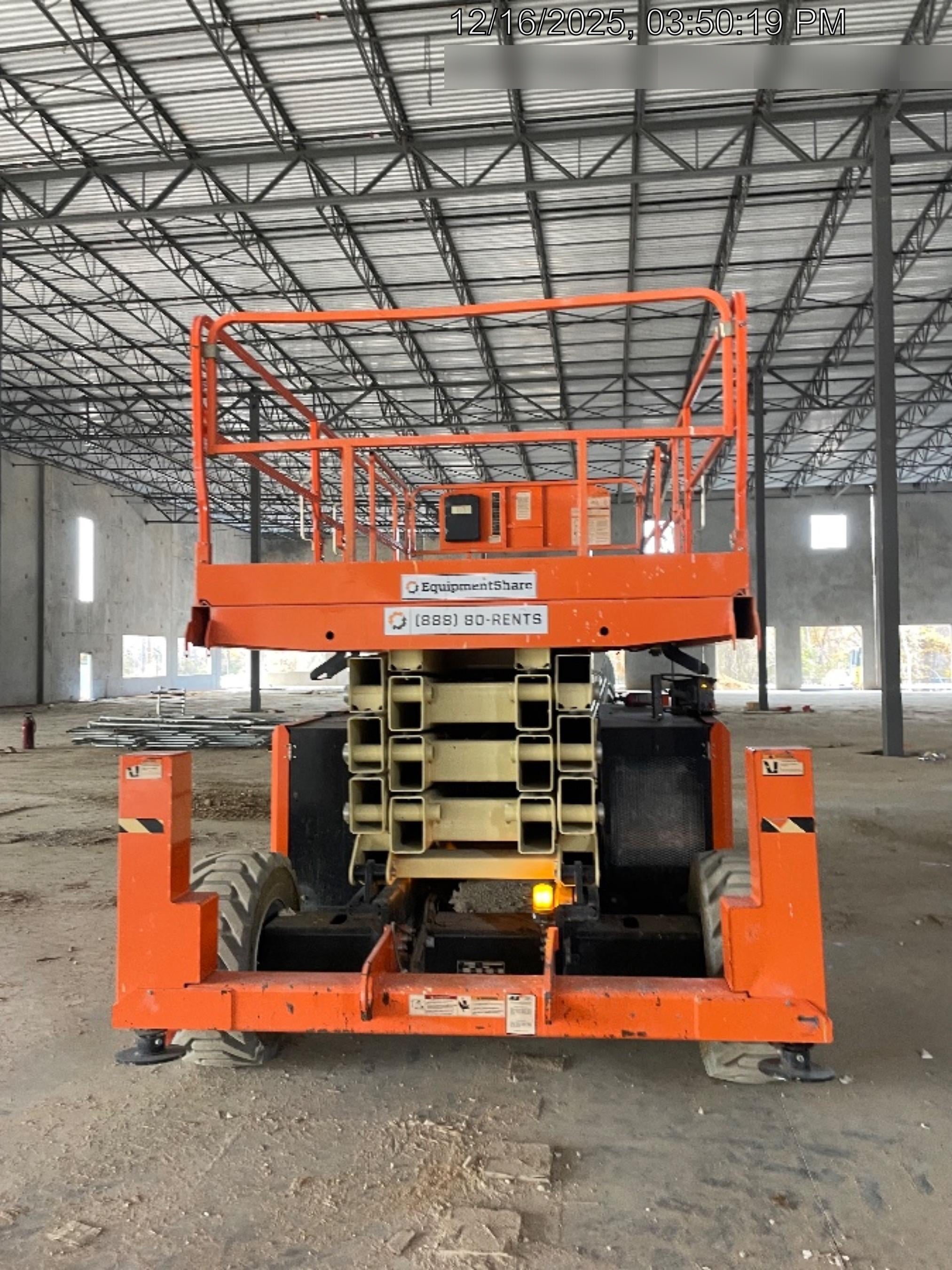 2019 JLG 430LRT