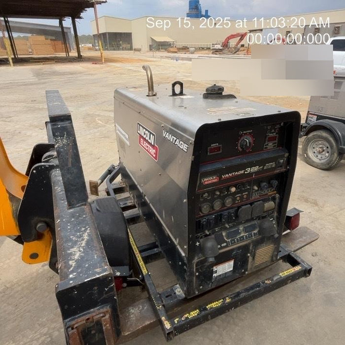 2019 Lincoln Electric Vantage 322 Ready-Pak 3, Two Wheel Trailer, Fender and Light Kit, Cable Rack