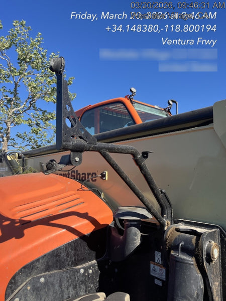 2019 JLG 1075