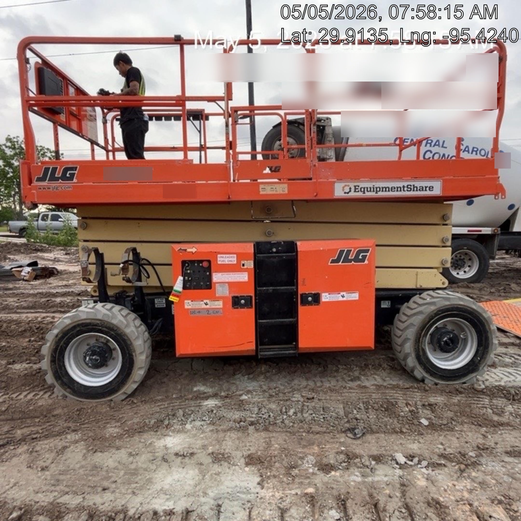 2020 JLG 430LRT