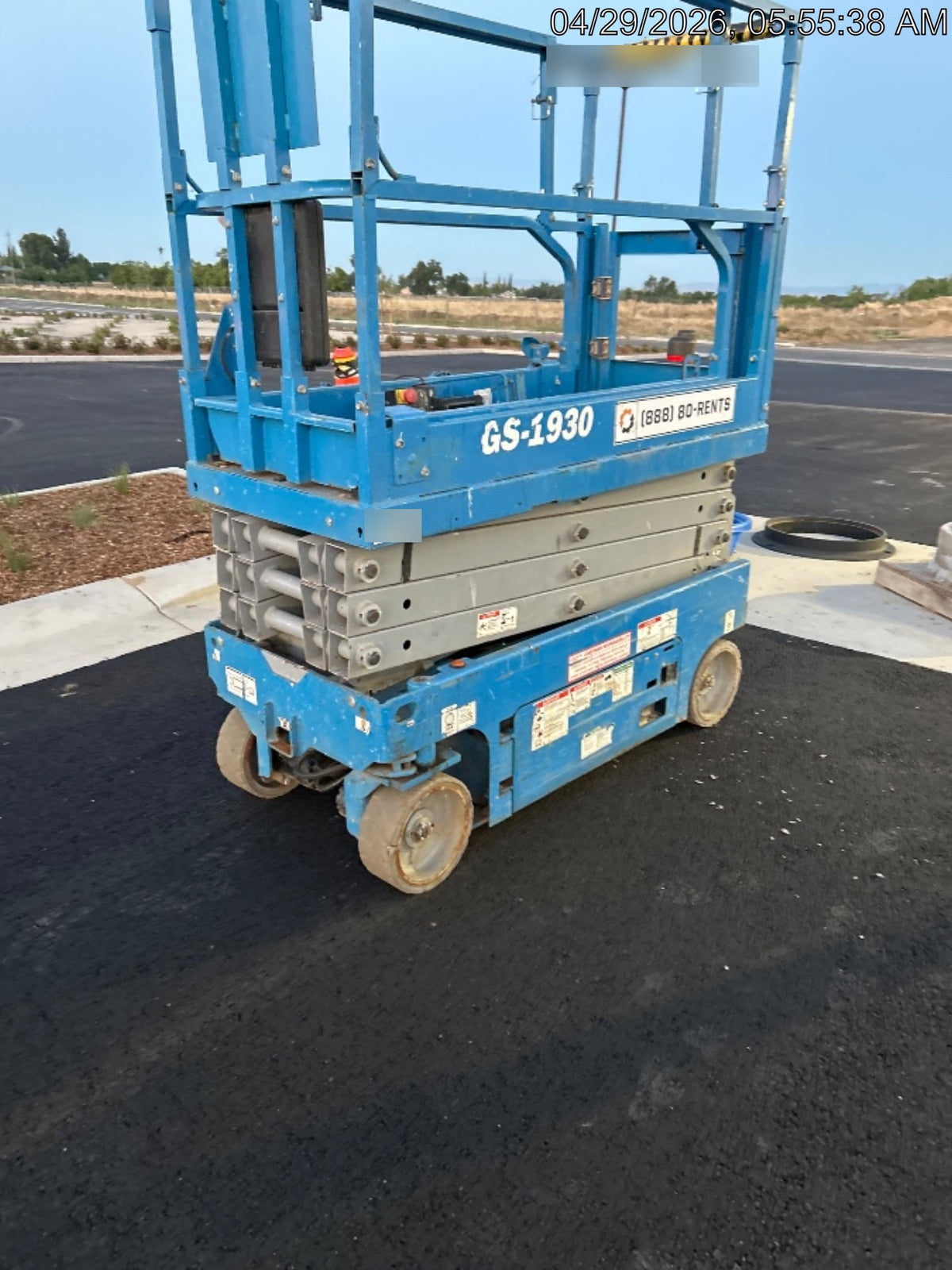 2020 Genie GS-1930 Solid Non Marking Tires, Beacon, Folding rails with half height swing gate, 800W Inverter
