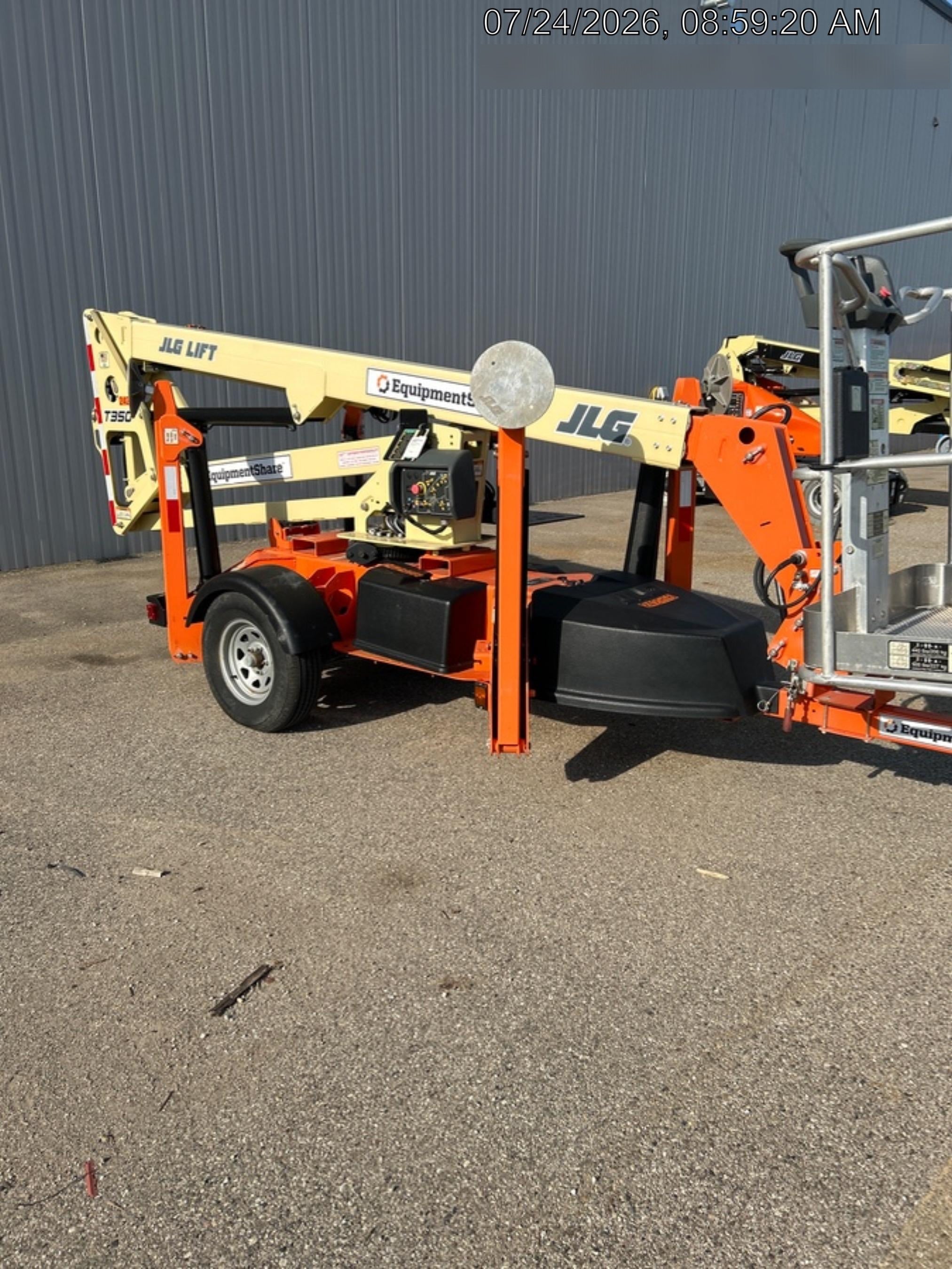 2022 JLG T350