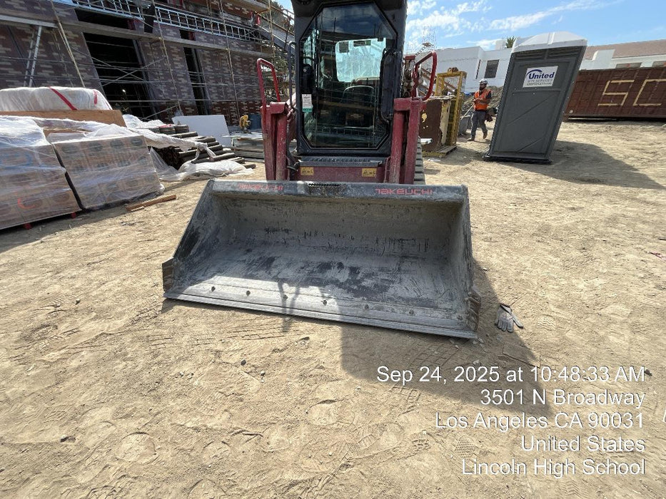 2025 TAKEUCHI 76" Smooth Bucket - Takeuchi