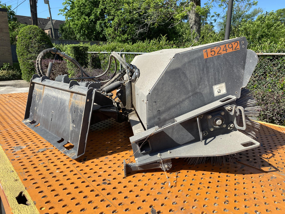 2021 PALADIN Sweepster SB72