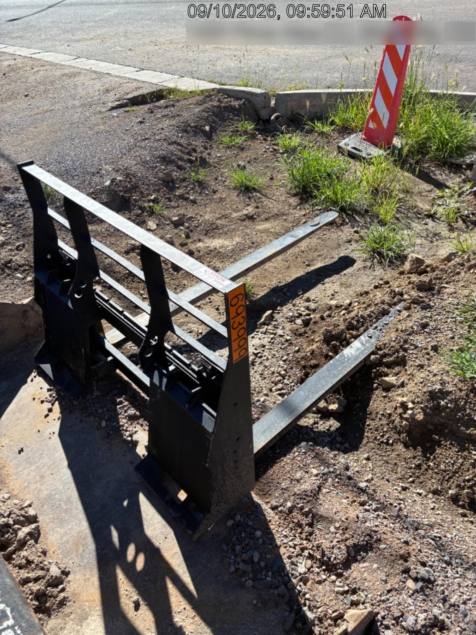 2026 ARROW MATERIAL HANDLING 72" Pallet Forks - Arrow