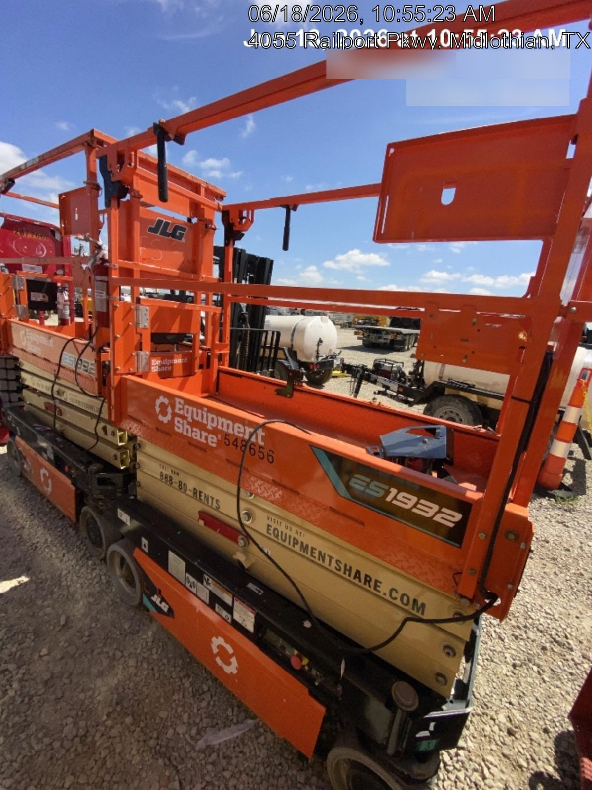 2025 JLG ES1932