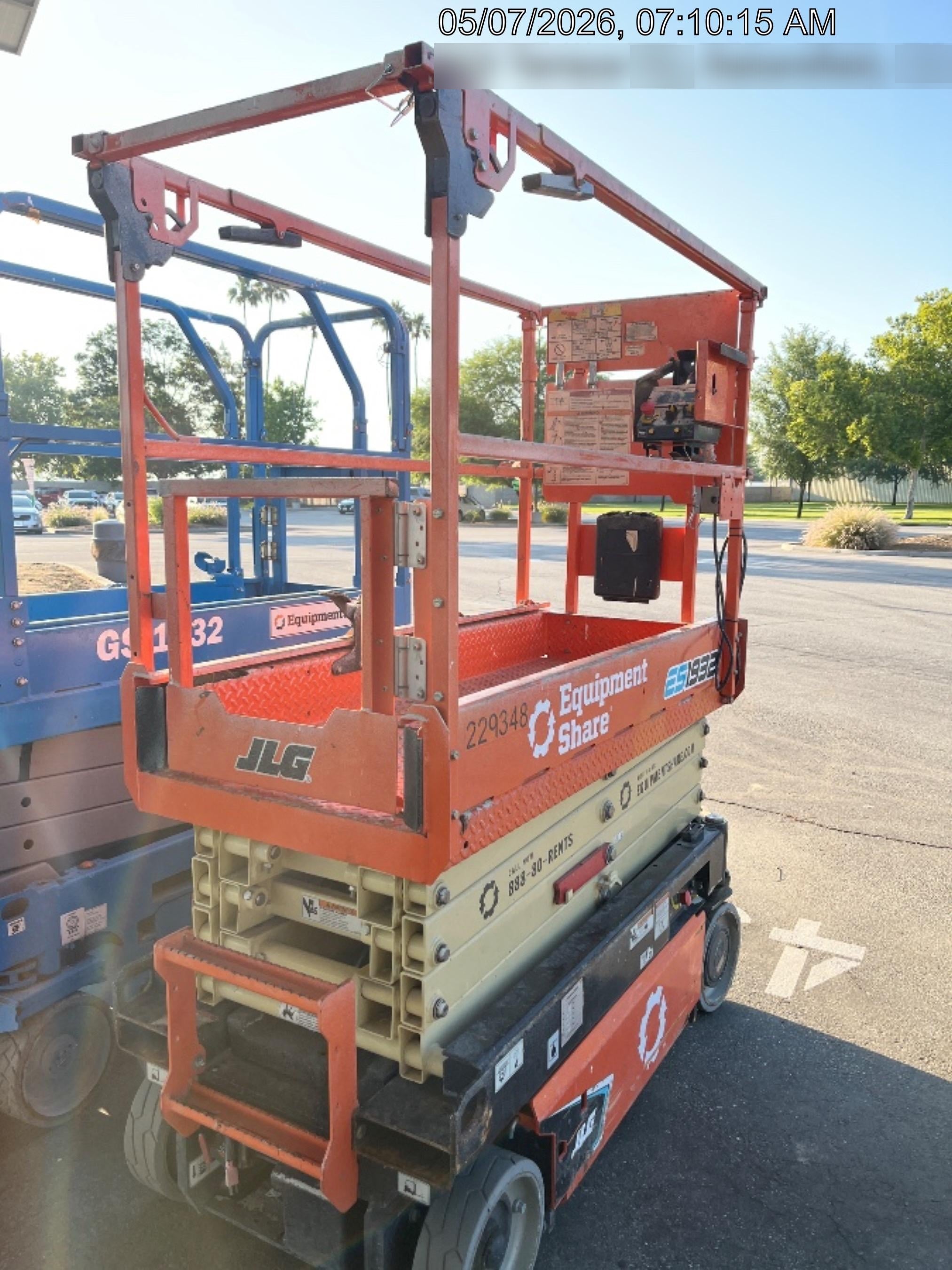 2022 JLG ES1932