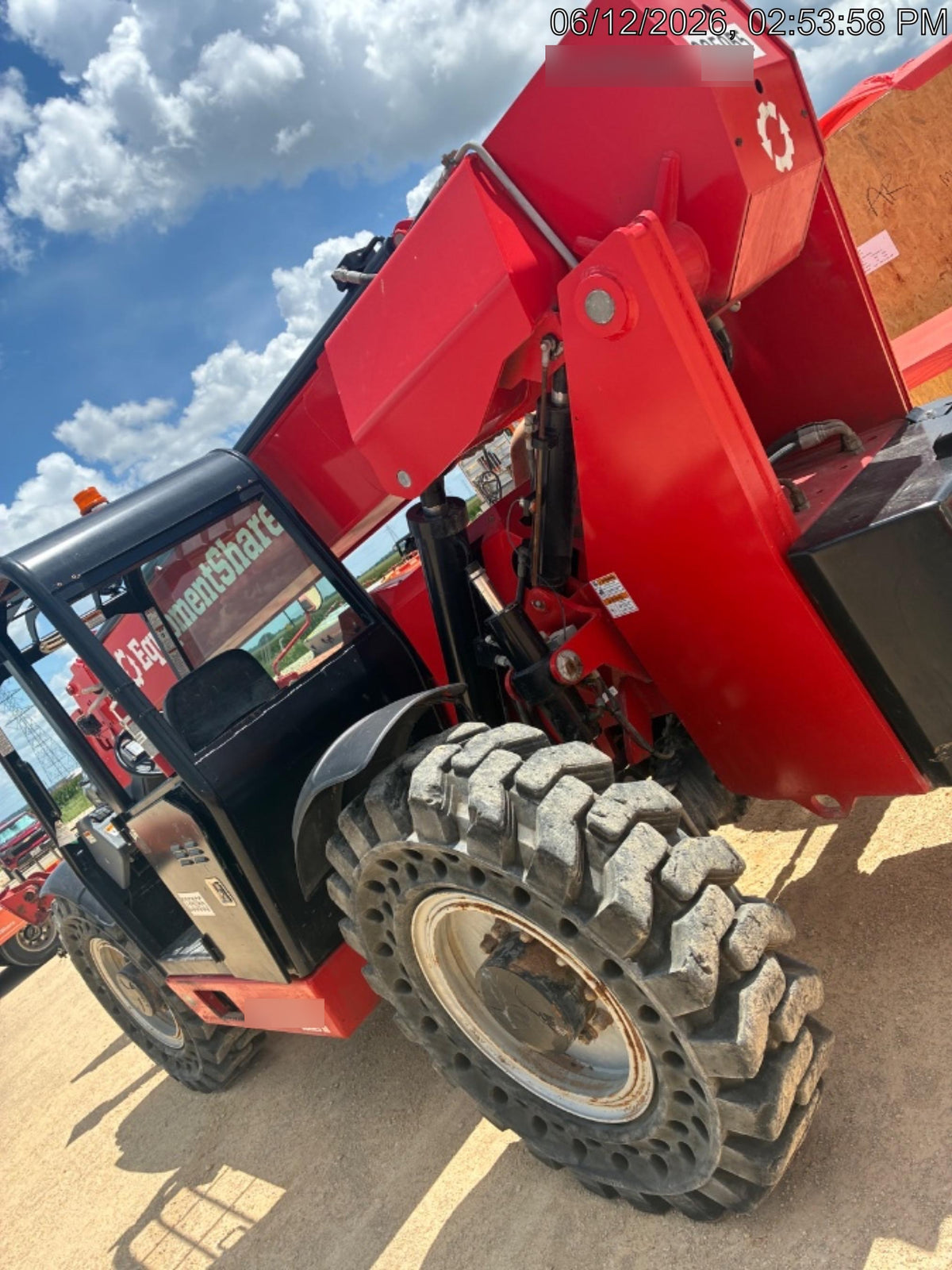 2022 MANITOU MTA12055