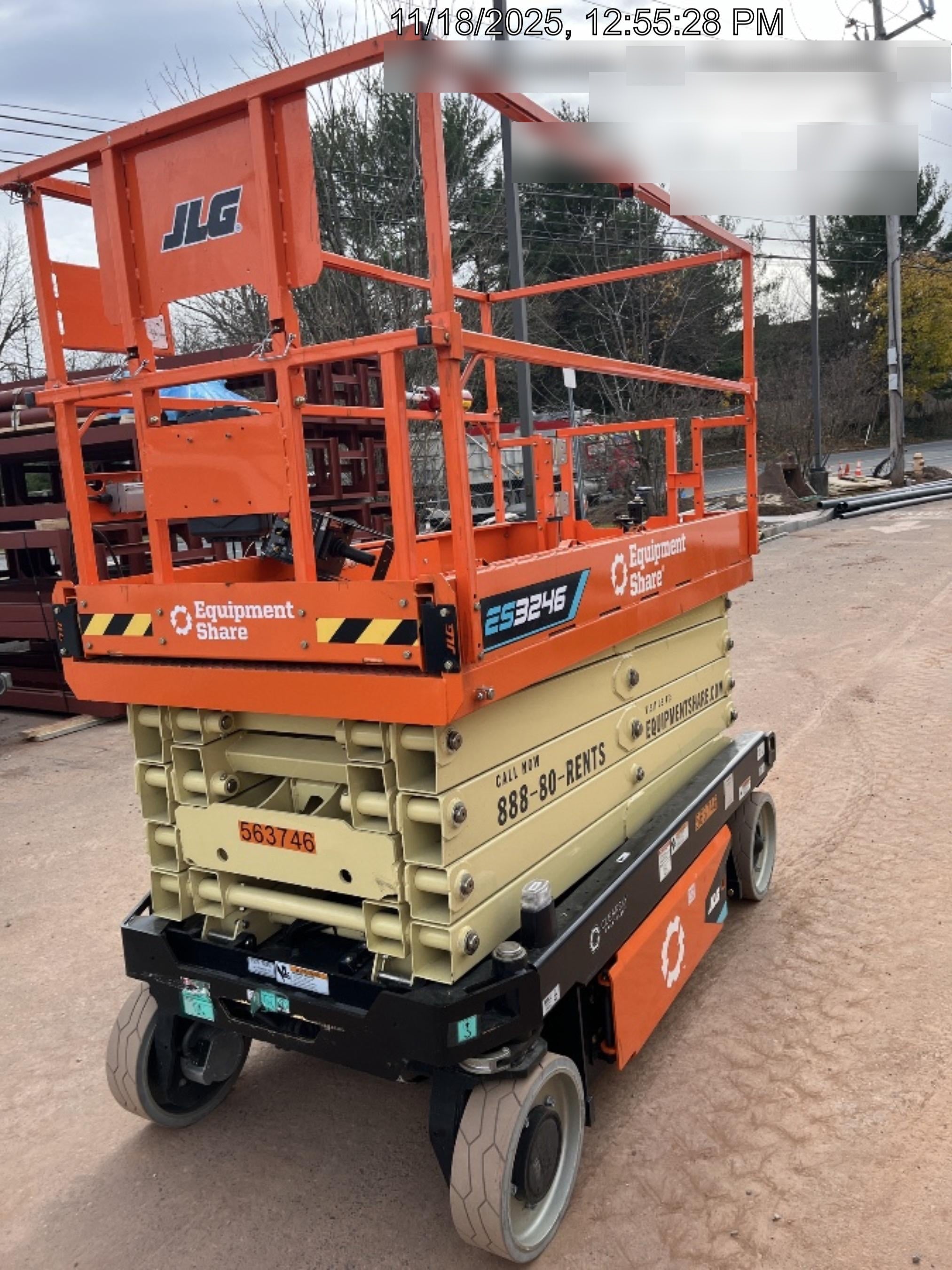 2025 JLG ES3246