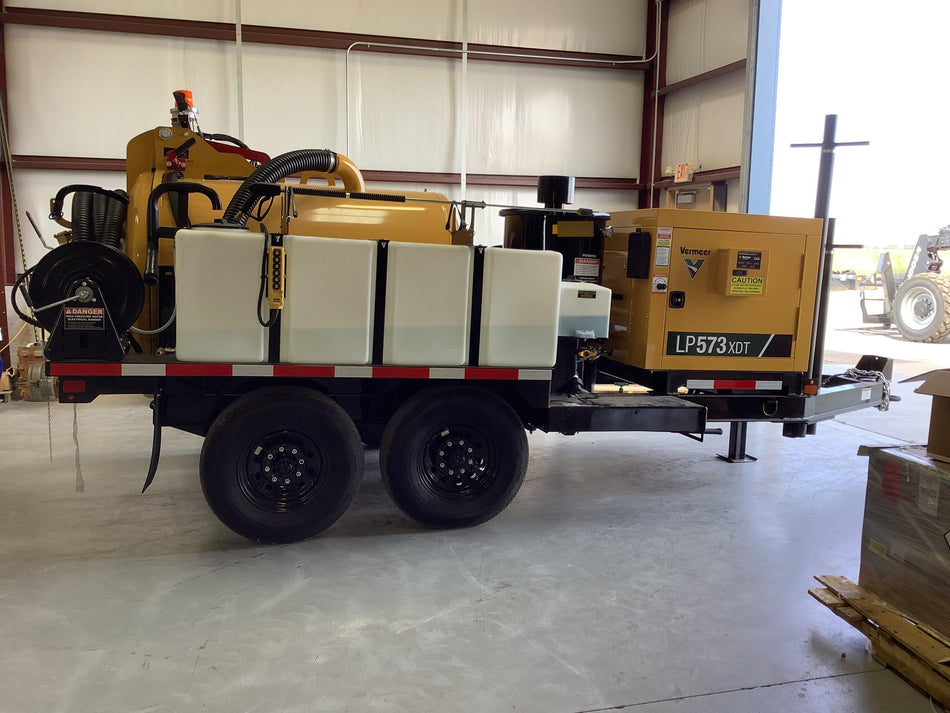 2021 VAC-TRON LP573XDT