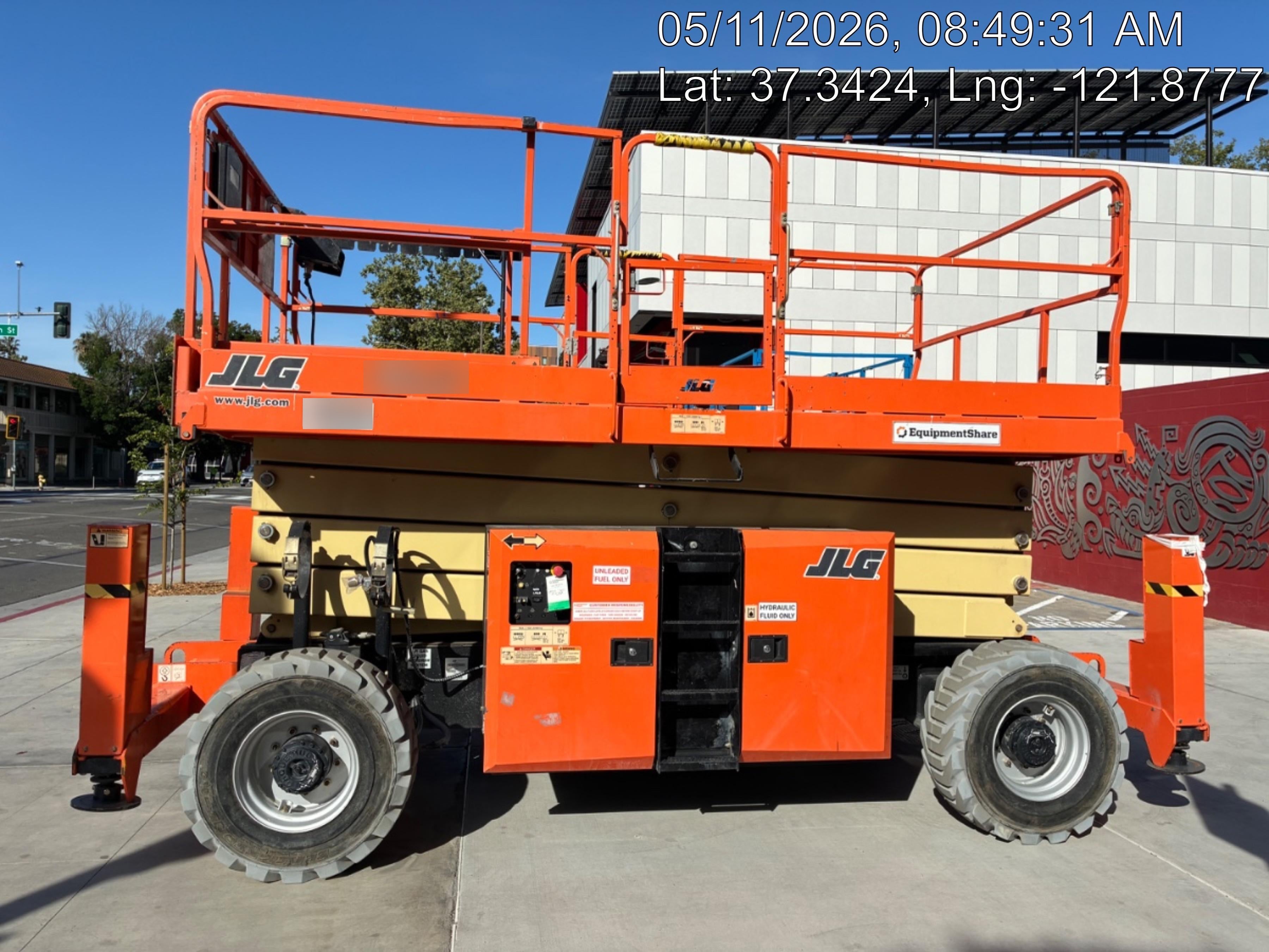2019 JLG 430LRT