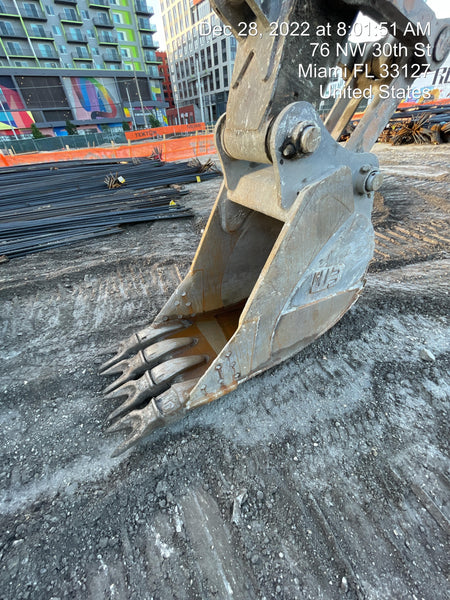 2014 WERK-BRAU 30" HD Bucket - Werk-Brau