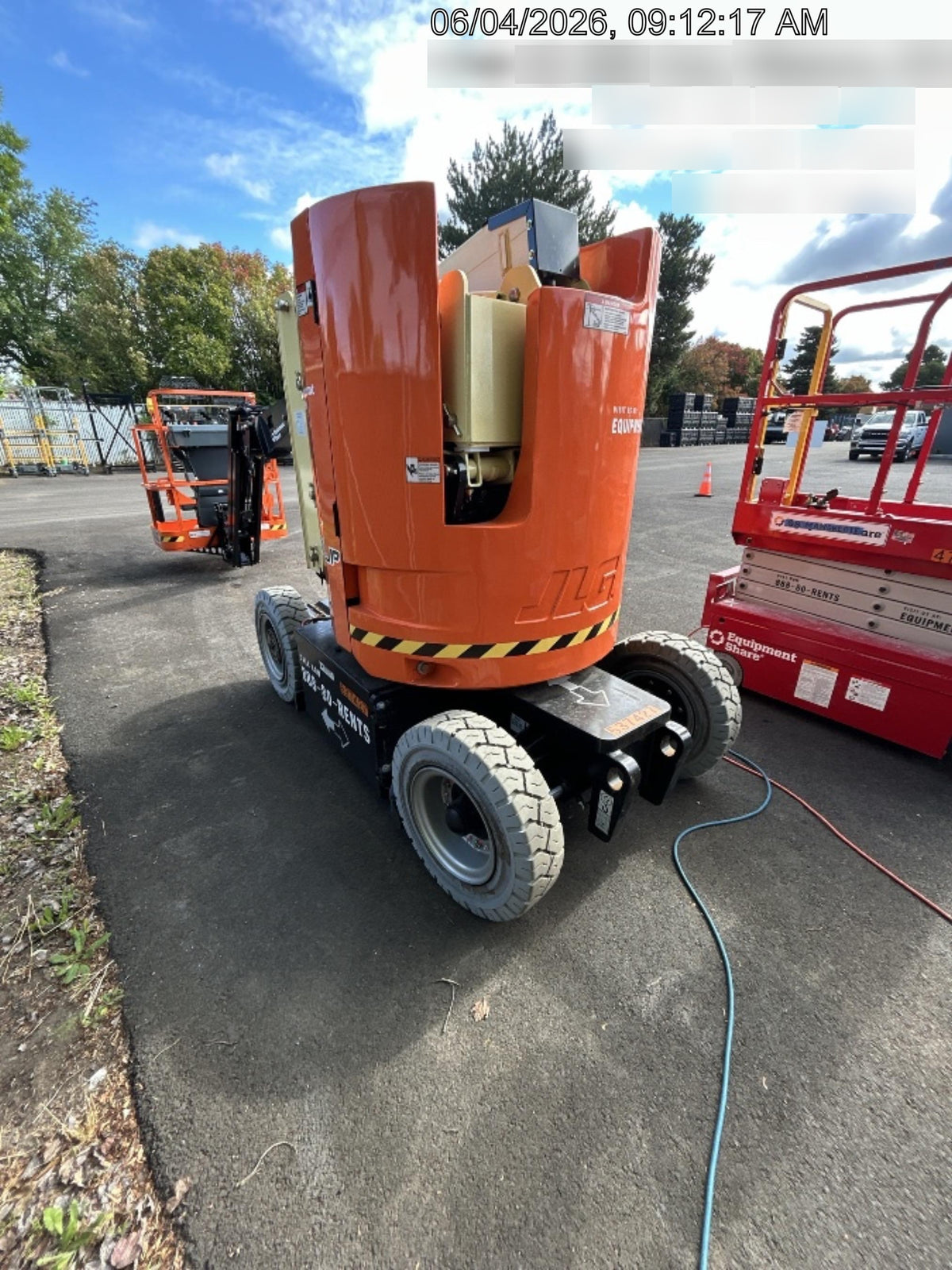 2025 JLG E300AJP