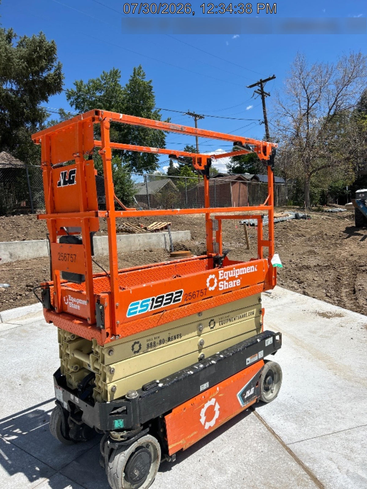 2022 JLG ES1932