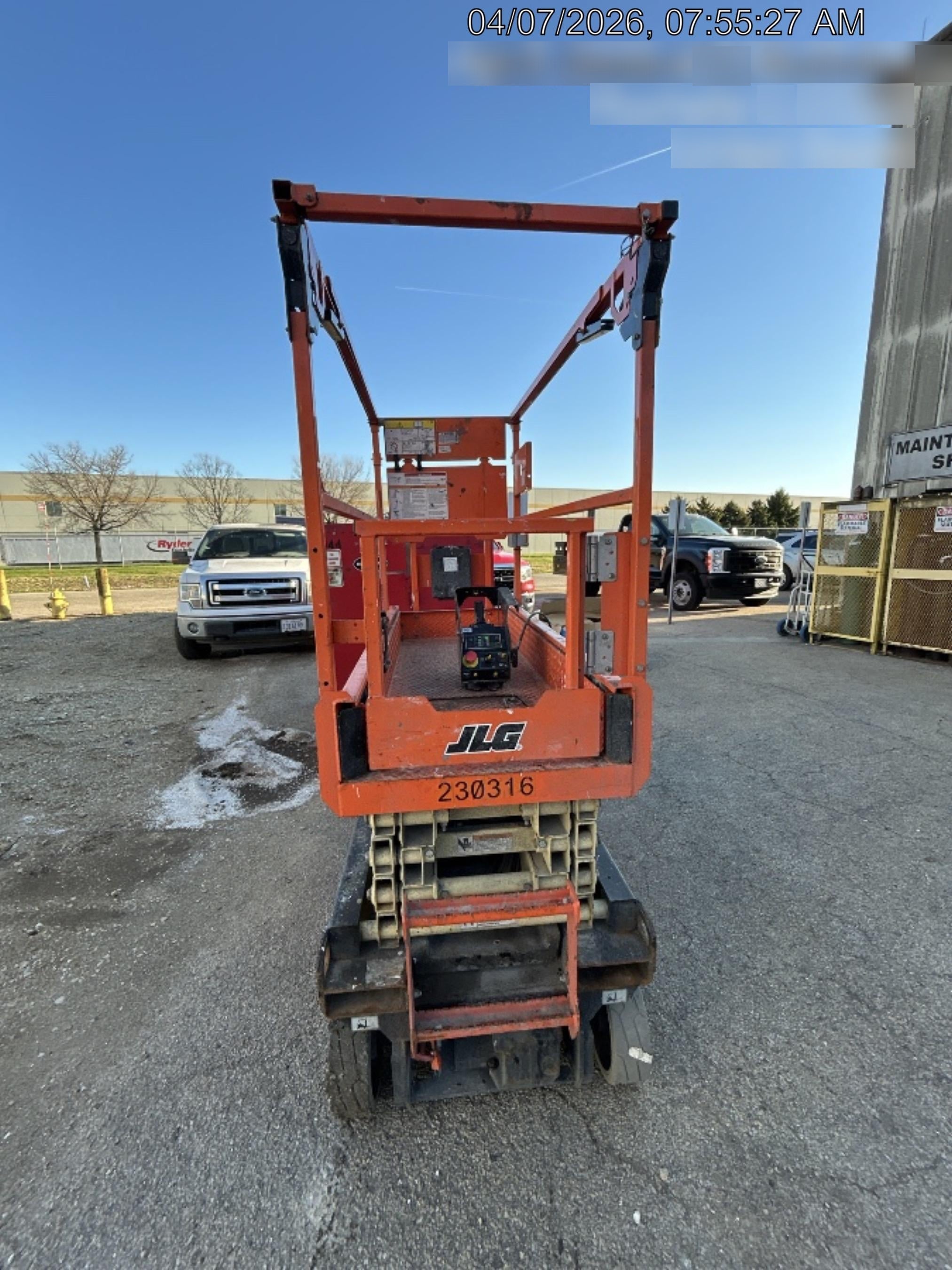 2022 JLG ES1932