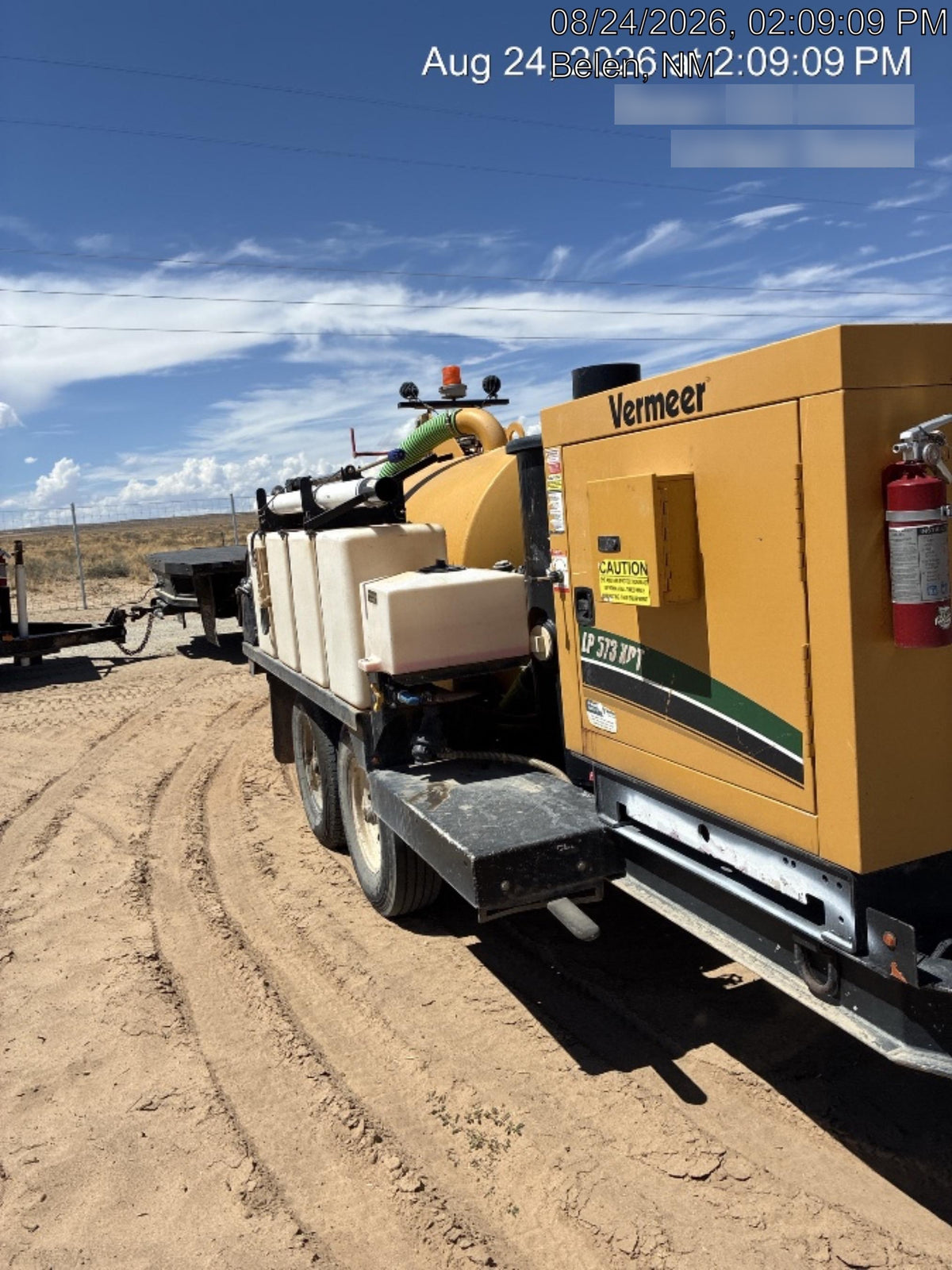 2021 Vac-Tron LP573XDT 500 Gallon Debris Tank w/ Hydraulic Tilt, two (2) 100 Gallon Water Tanks, Low Profile Torsion Axles (12,000 GVWR)