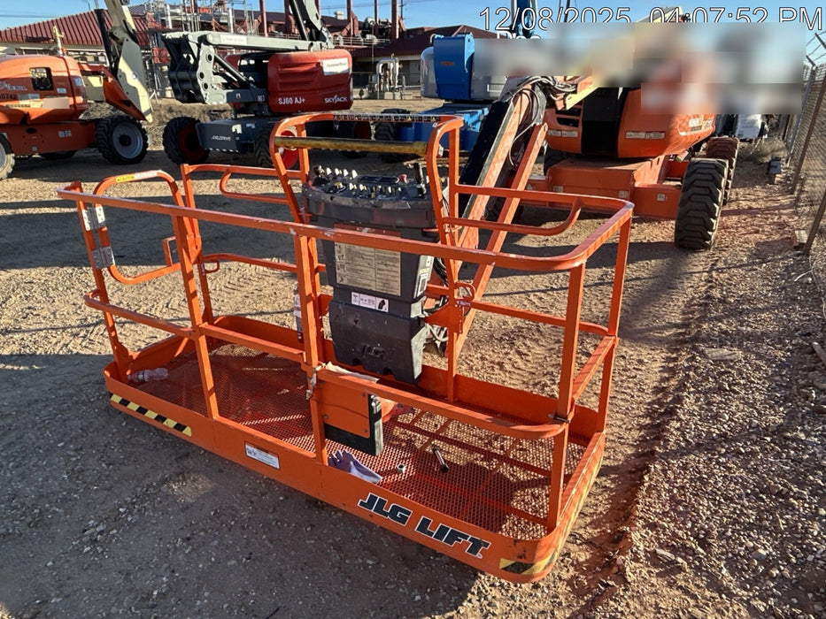 2019 JLG 600AJ