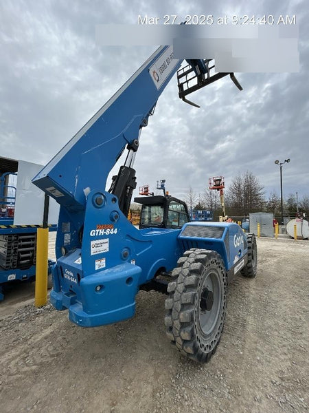 2022 GENIE GTH-844