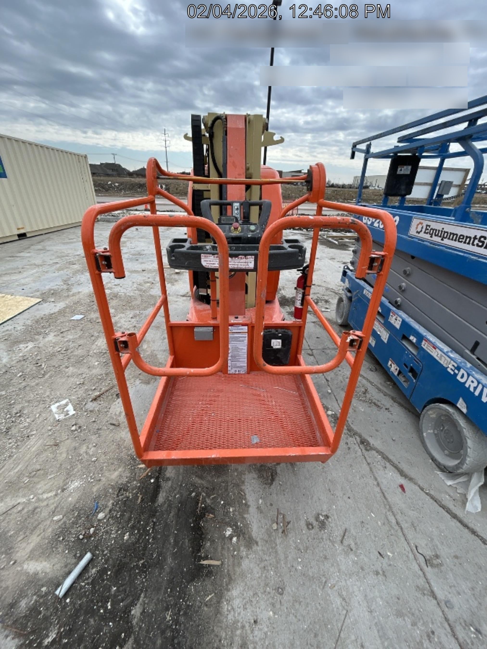 2022 JLG 26E