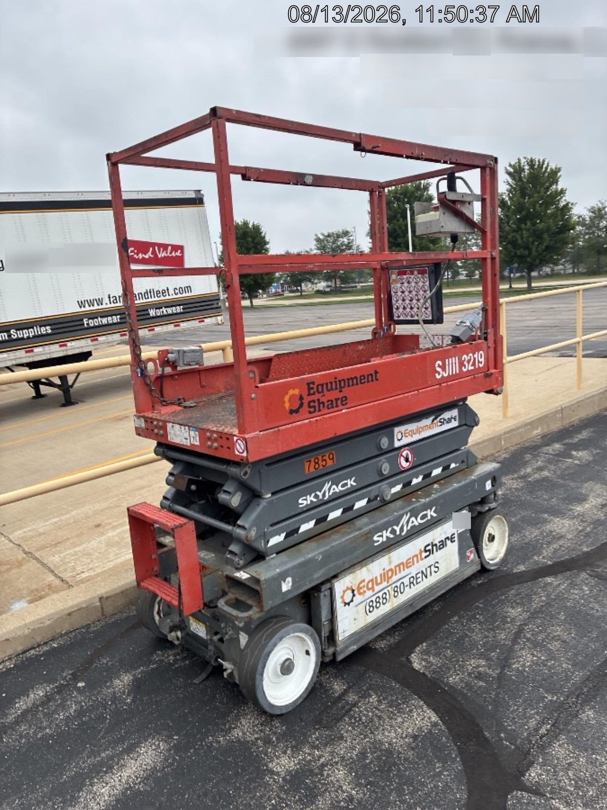 2018 Skyjack SJIII-3219 Skyjack SJIII3219 Scissor Lift w/Trojan Batteries