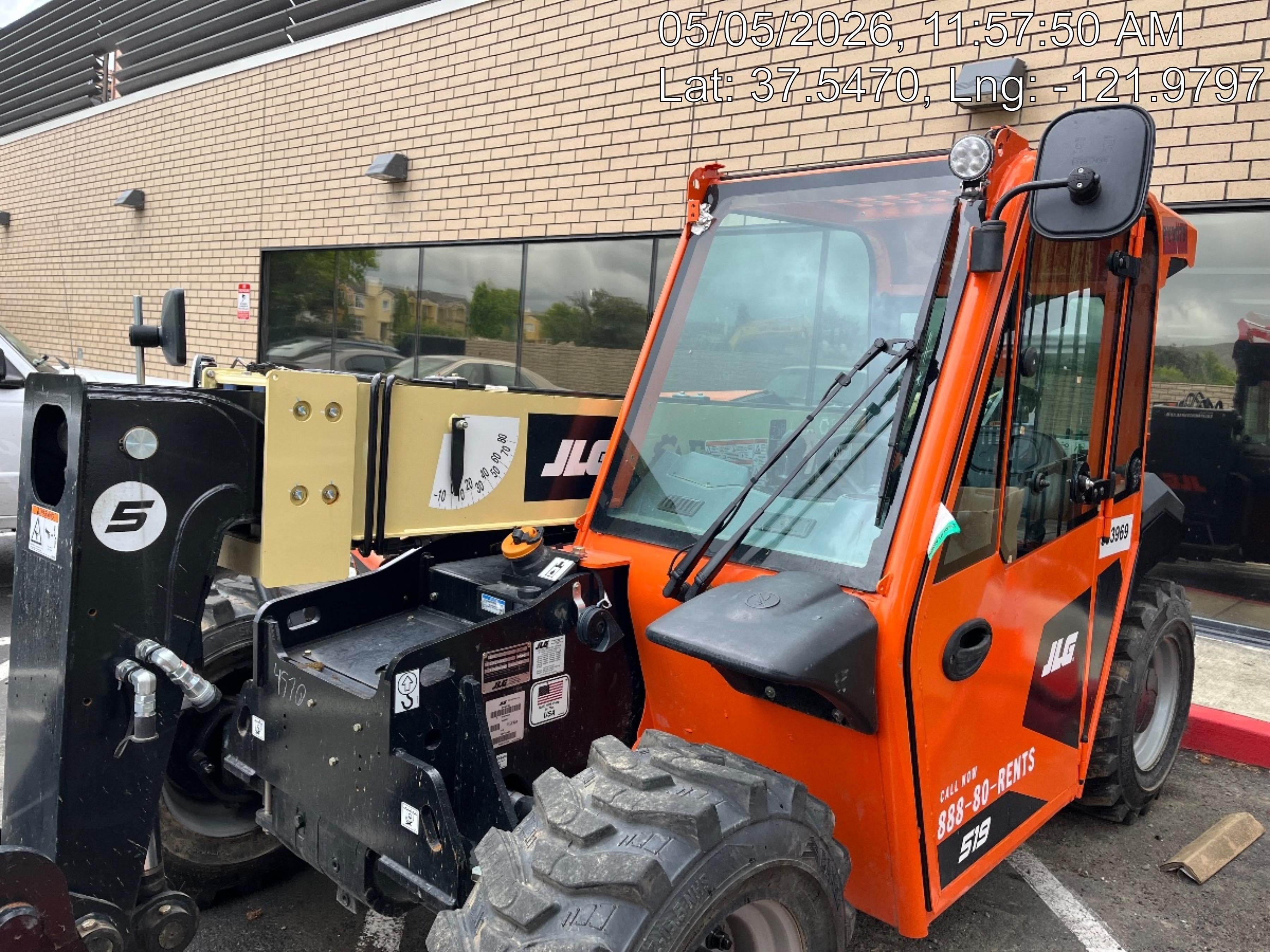 2025 JLG 519