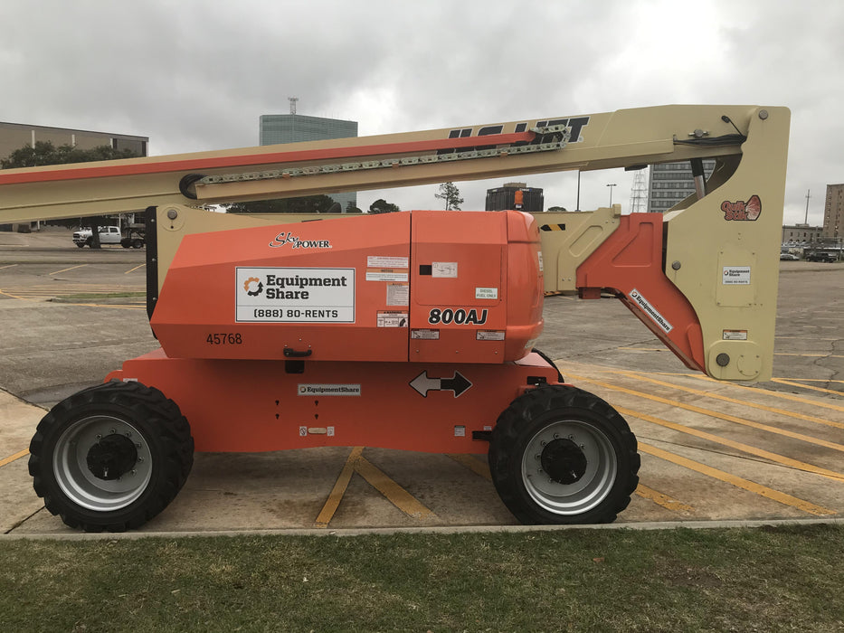 2019 JLG 800AJ
